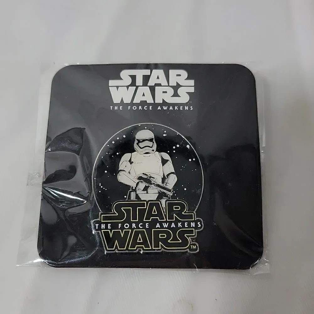 Star Wars pin (AMC)